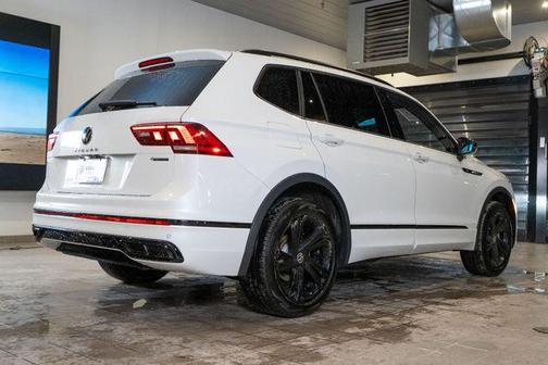 2024 Volkswagen Tiguan 2.0T SE R-Line Black 4MOTION