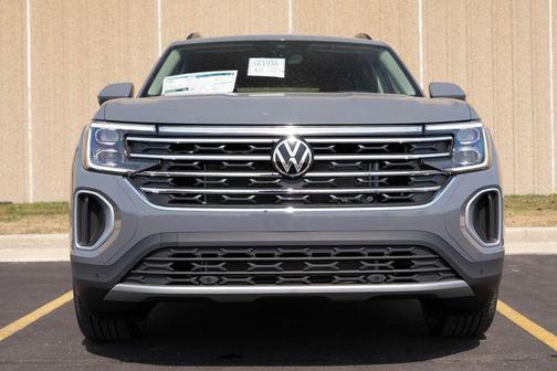 Pure Gray 2026 Volkswagen Atlas 2.0T SE w/Technology 4MOTION