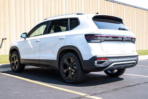 2025 Volkswagen Taos 1.5T SEL