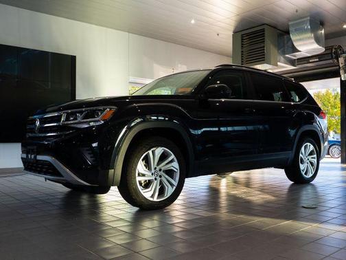 2023 Volkswagen Atlas 3.6L SE w/Technology