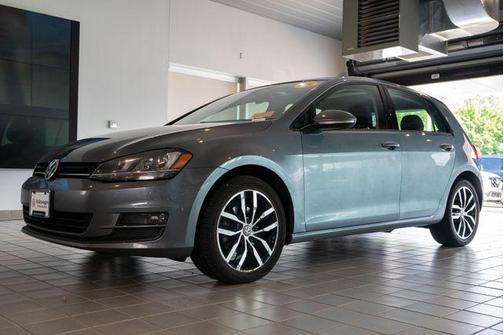 2015 Volkswagen Golf Auto TSI SE