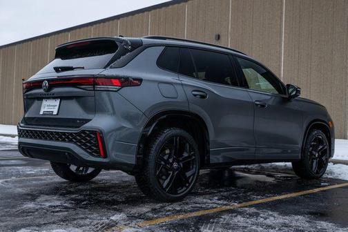 2026 Volkswagen Tiguan 2.0T SE R-Line Black 4MOTION