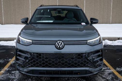 2026 Volkswagen Tiguan 2.0T SE R-Line Black 4MOTION