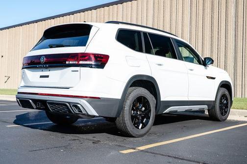 2026 Volkswagen Atlas 2.0T Peak Edition