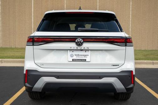 2025 Volkswagen Tiguan 2.0T SE 4MOTION