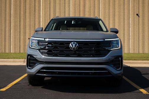 2026 Volkswagen Atlas 2.0T SEL Premium R-Line 4MOTION