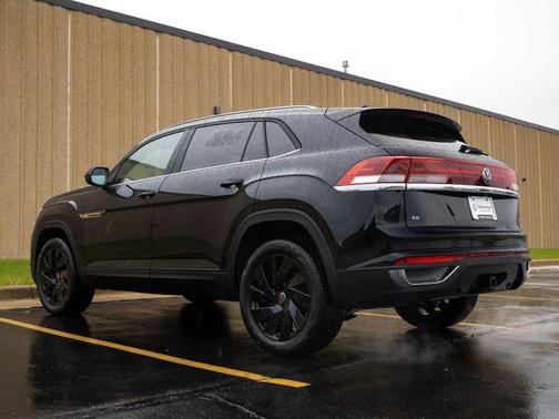 2026 Volkswagen Atlas Cross Sport 2.0T SE w/Technology 4MOTION