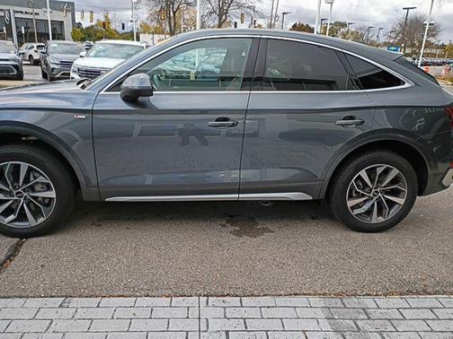 2022 Audi Q5 45 S line Premium