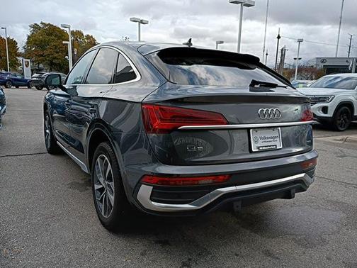 2022 Audi Q5 45 S line Premium