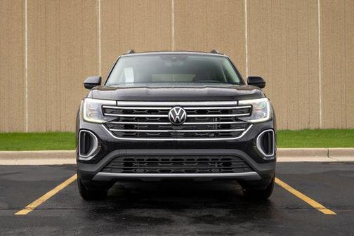 2025 Volkswagen Atlas 2.0T SE