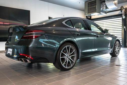 2023 Genesis G70 2.0T AWD