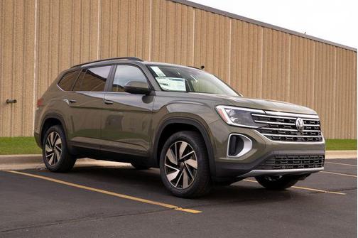 2025 Volkswagen Atlas 2.0T SE w/Technology 4MOTION