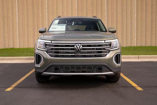 2025 Volkswagen Atlas 2.0T SE w/Technology 4MOTION