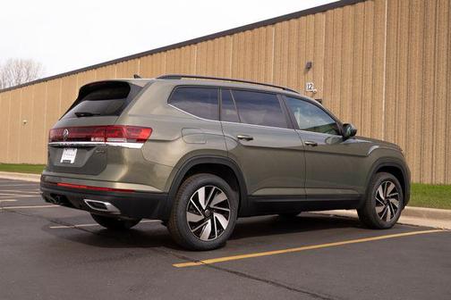 2025 Volkswagen Atlas 2.0T SE w/Technology 4MOTION