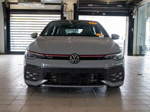 2025 Volkswagen Golf GTI 2.0T S DSG
