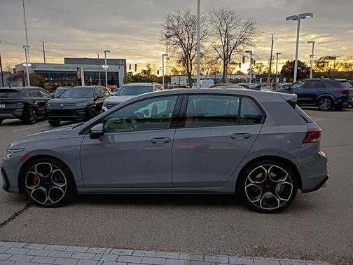 2025 Volkswagen Golf GTI 2.0T S DSG