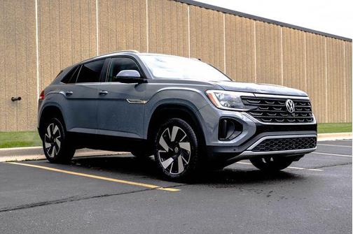 pure gray 2026 Volkswagen Atlas Cross Sport 2.0T SE w/Technology 4MOTION