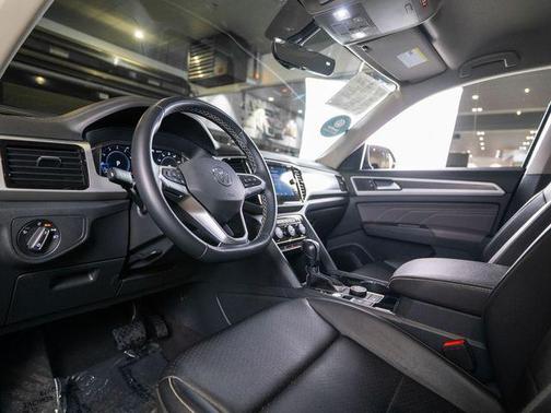 2023 Volkswagen Atlas 2.0T SE w/Technology 4MOTION
