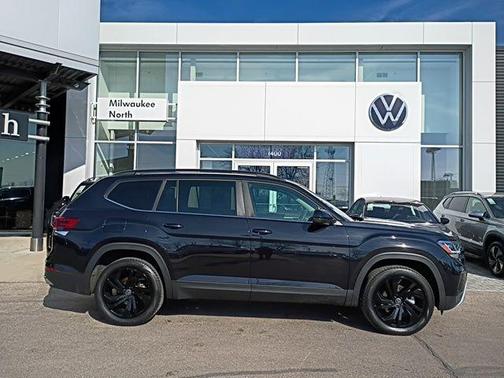 2023 Volkswagen Atlas 2.0T SE w/Technology 4MOTION
