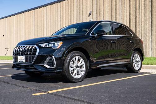 2022 Audi Q3 45 S line Premium