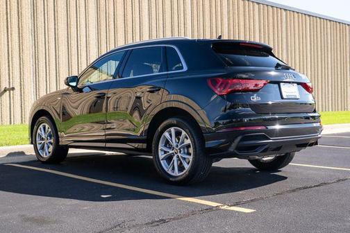 2022 Audi Q3 45 S line Premium