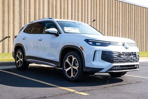 2025 Volkswagen Tiguan 2.0T SE 4MOTION