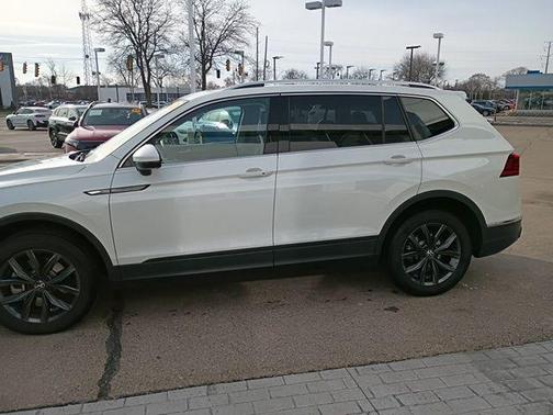 2023 Volkswagen Tiguan 2.0T SE 4MOTION