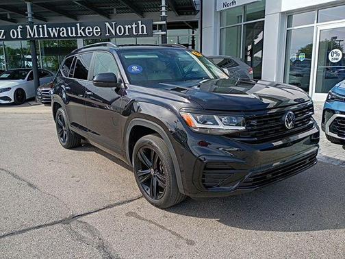 Deep Black 2023 Volkswagen Atlas 3.6L SEL