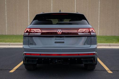 2026 Volkswagen Atlas Cross Sport 2.0T SEL