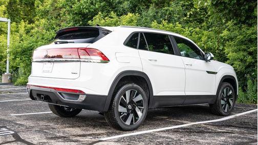 2024 Volkswagen Atlas Cross Sport 2.0T SE w/Technology 4MOTION