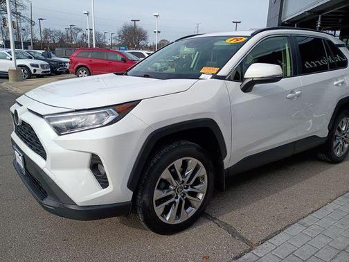 2019 Toyota RAV4 XLE Premium