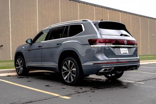 Pure Gray 2026 Volkswagen Atlas 2.0T SEL Premium R-Line 4MOTION