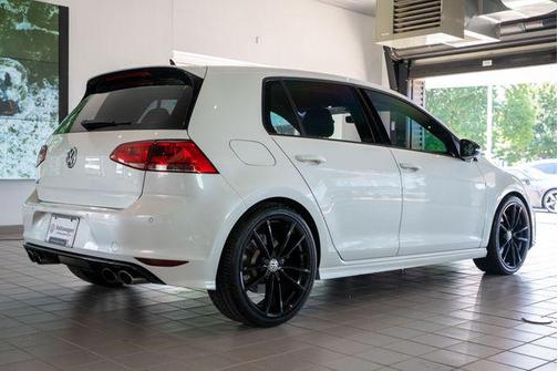 2017 Volkswagen Golf R 2.0T Manual