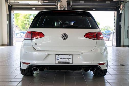 2017 Volkswagen Golf R 2.0T Manual