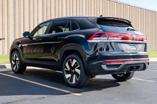 2026 Volkswagen Atlas Cross Sport 2.0T SE w/Technology 4MOTION