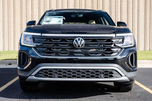 2026 Volkswagen Atlas Cross Sport 2.0T SE w/Technology 4MOTION