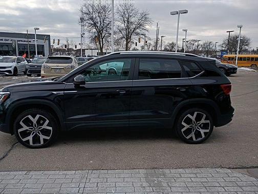 2022 Volkswagen Taos 1.5T SEL