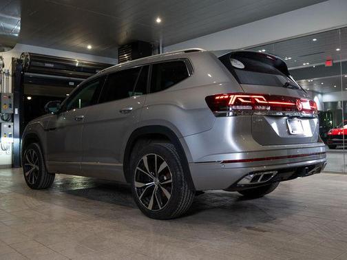 2024 Volkswagen Atlas 2.0T SEL Premium R-Line 4MOTION