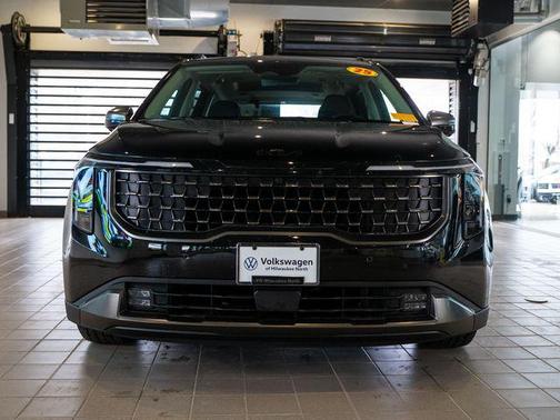 2025 Kia Carnival SX