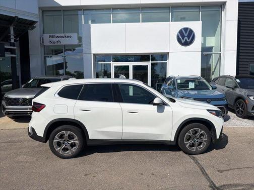 Alpine White 2023 BMW X1 xDrive28i