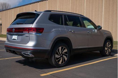 2025 Volkswagen Atlas 2.0T SE w/Technology 4MOTION