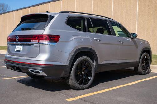 2025 Volkswagen Atlas 2.0T SE w/Technology 4MOTION