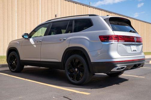 2025 Volkswagen Atlas 2.0T SE w/Technology 4MOTION