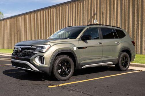 2025 Volkswagen Atlas 2.0T Peak Edition