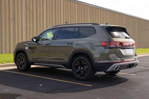 2025 Volkswagen Atlas 2.0T Peak Edition