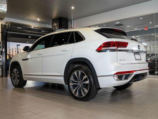 2022 Volkswagen Atlas Cross Sport 3.6L V6 SEL Premium R-Line