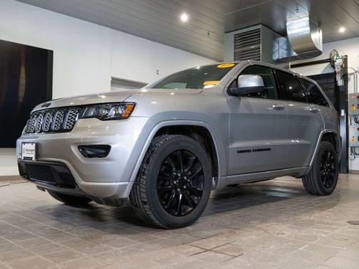 2017 Jeep Grand Cherokee Altitude