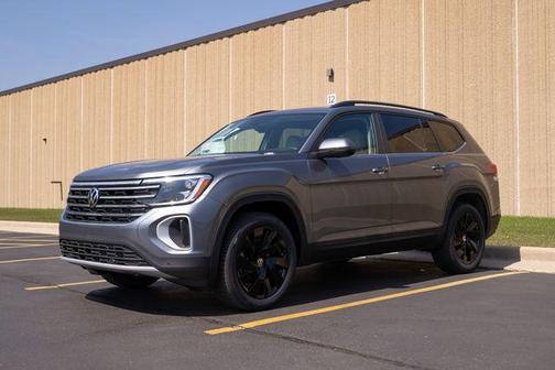 2025 Volkswagen Atlas 2.0T SE w/Technology 4MOTION