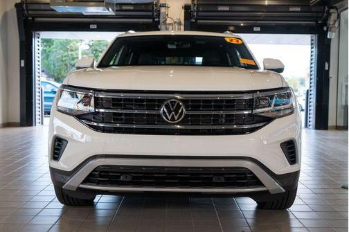 2023 Volkswagen Atlas Cross Sport 2.0T SE w/Technology 4MOTION