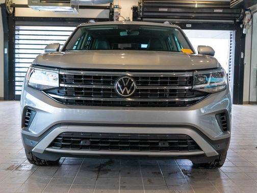 2022 Volkswagen Atlas 2.0T SE w/Technology 4MOTION